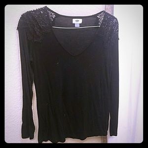 long sleeve, black shirt